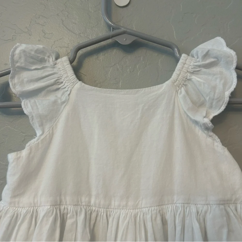 Baby Gap white eyelet dress with flutter sleeves 3-6 months